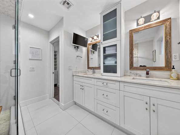 1959 SE 25th Avenue, Fort Lauderdale FL 33316