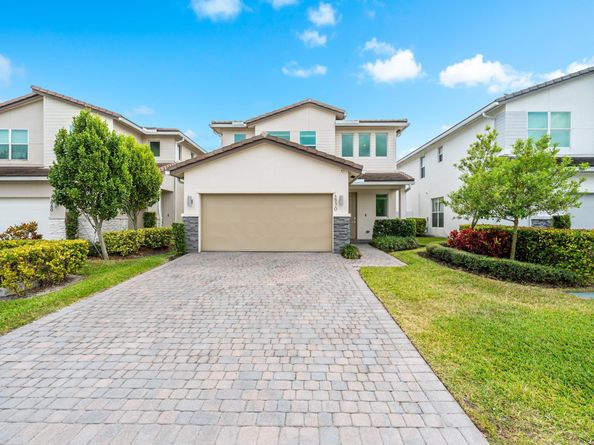 3970 Pelicano Way, Deerfield Beach FL 33064