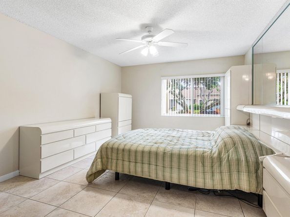 8077 Springtree Road, Boca Raton FL 33496