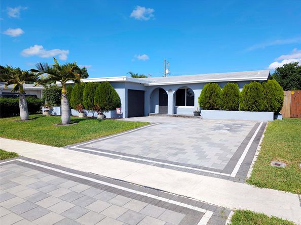 9041 NW 25th St, Sunrise FL 33322