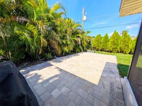 9041 NW 25th St, Sunrise FL 33322