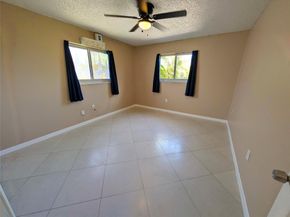 9041 NW 25th St, Sunrise FL 33322
