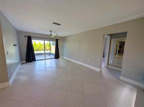 9041 NW 25th St, Sunrise FL 33322