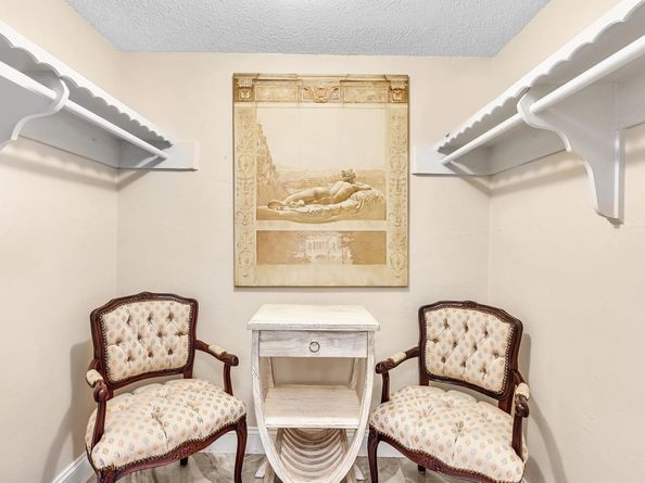 3990 NW 42nd Ave 308, Lauderdale Lakes FL 33319