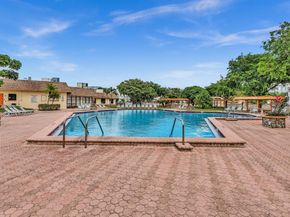 3990 NW 42nd Ave 308, Lauderdale Lakes FL 33319