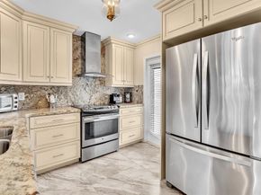 3990 NW 42nd Ave 308, Lauderdale Lakes FL 33319