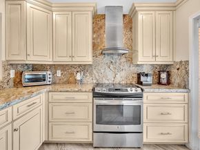 3990 NW 42nd Ave 308, Lauderdale Lakes FL 33319