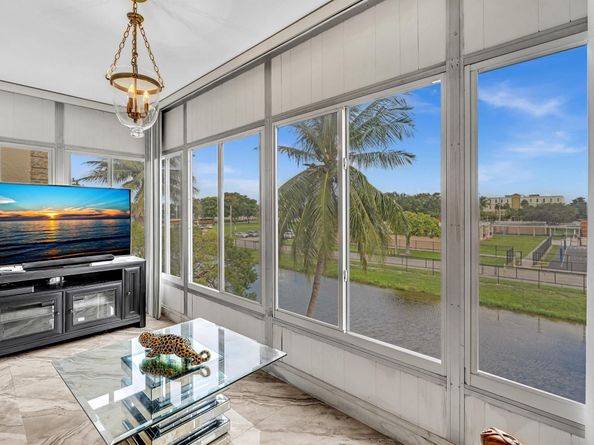 3990 NW 42nd Ave 308, Lauderdale Lakes FL 33319