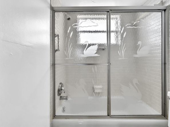 3990 NW 42nd Ave 308, Lauderdale Lakes FL 33319