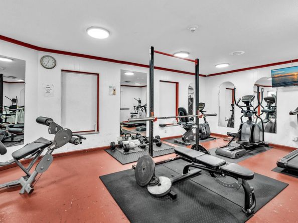 3990 NW 42nd Ave 308, Lauderdale Lakes FL 33319