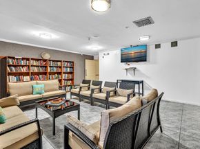 3990 NW 42nd Ave 308, Lauderdale Lakes FL 33319