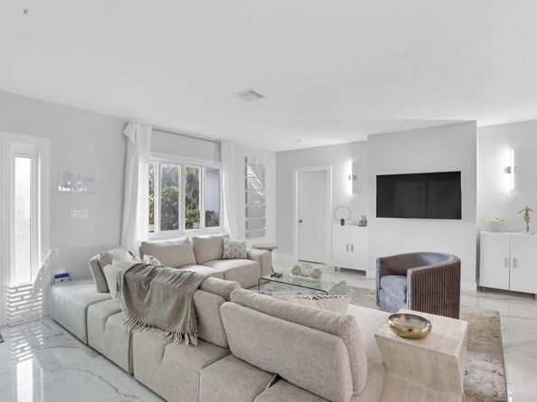 3025 Center Avenue, Fort Lauderdale FL 33308