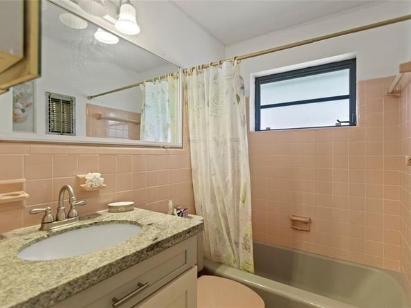 497 NW 47th Ct, Oakland Park FL 33309