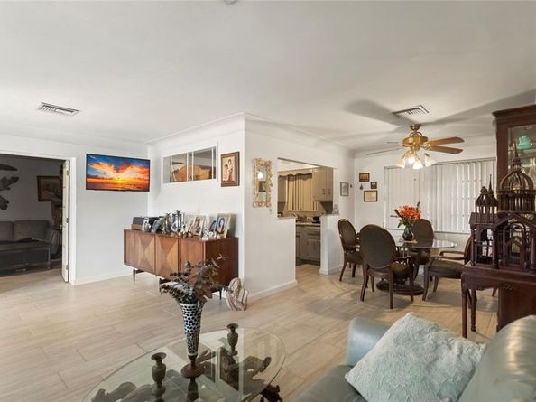 497 NW 47th Ct, Oakland Park FL 33309