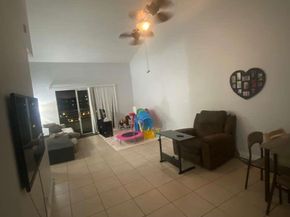 3441 NW 44 St 203, Oakland Park FL 33309