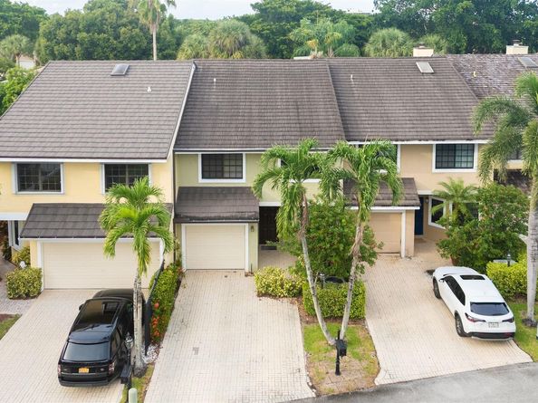 5698 Santiago Cir 5698, Boca Raton FL 33433