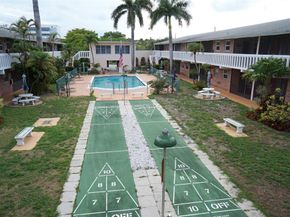 160 NE 8th Ave 25 B, Hallandale Beach FL 33009