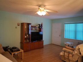 160 NE 8th Ave 25 B, Hallandale Beach FL 33009