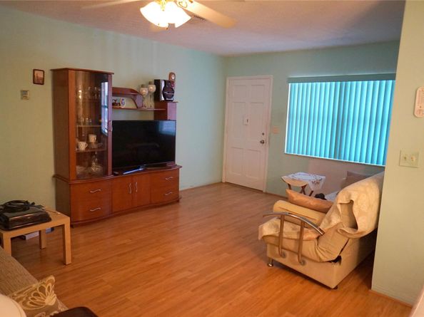 160 NE 8th Ave 25 B, Hallandale Beach FL 33009