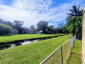 2000 Nw75 Ave, Sunrise FL 33313