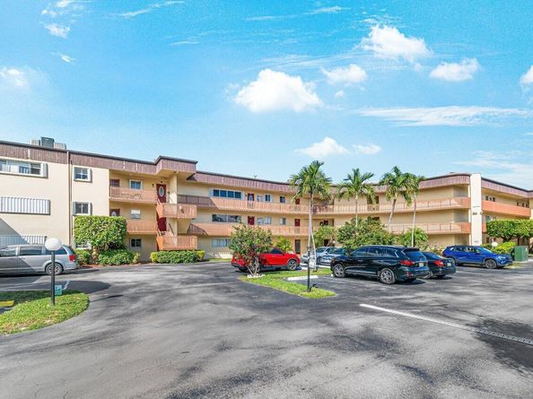 200 Waterway Drive S 202, Lantana FL 33462