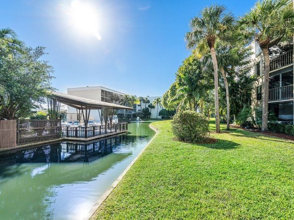 200 Waterway Drive S 202, Lantana FL 33462