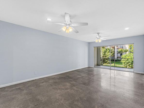 200 Waterway Drive S 202, Lantana FL 33462