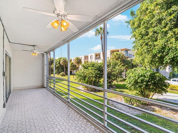 200 Waterway Drive S 202, Lantana FL 33462