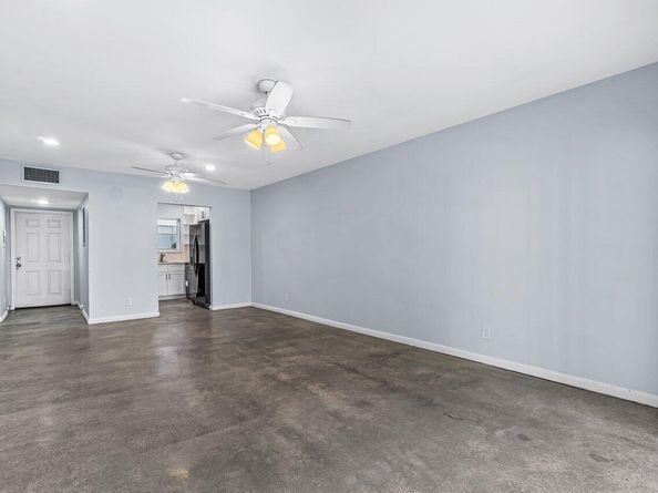 200 Waterway Drive S 202, Lantana FL 33462