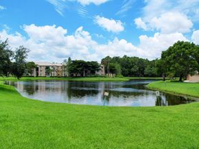 300 Crestwood Court N 307, Royal Palm Beach FL 33411