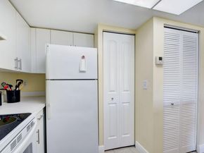 300 Crestwood Court N 307, Royal Palm Beach FL 33411