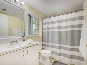 300 Crestwood Court N 307, Royal Palm Beach FL 33411