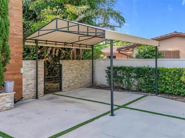 Undisclosed Address #FX-10534414, Fort Lauderdale FL 33316