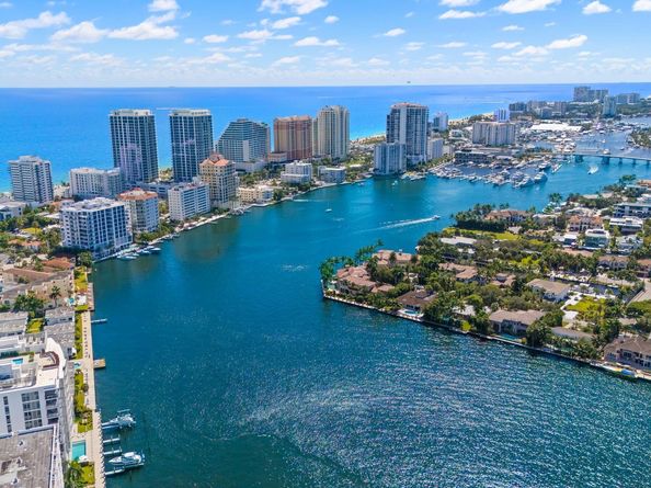 435 Bayshore Dr 302, Fort Lauderdale FL 33304