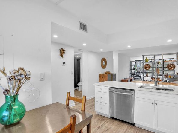 4133 S Carambola Circle S G305, Coconut Creek FL 33066