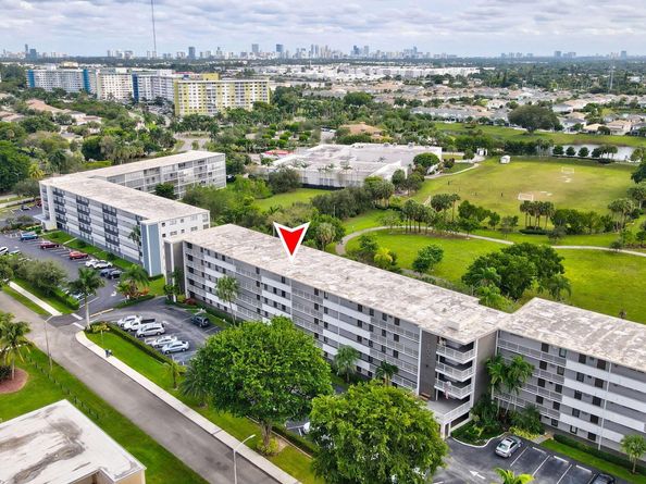 4800 Hillcrest Lane 503, Hollywood FL 33021