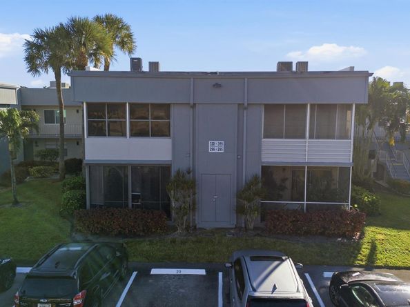 321 Piedmont G, Delray Beach FL 33484