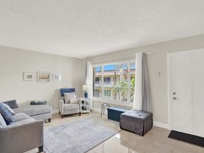 632 Snug Harbor Drive D14, Boynton Beach FL 33435