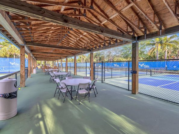 510 S Cortez Dr, Pompano Beach FL 33068