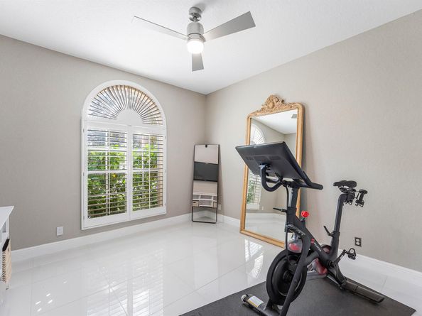 121 Palm Circle, Lake Worth Beach FL 33462