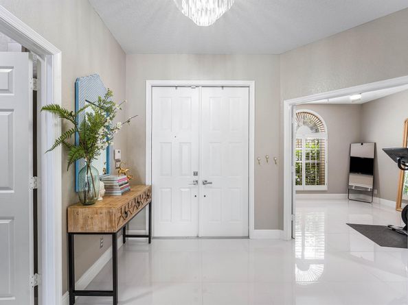 121 Palm Circle, Lake Worth Beach FL 33462