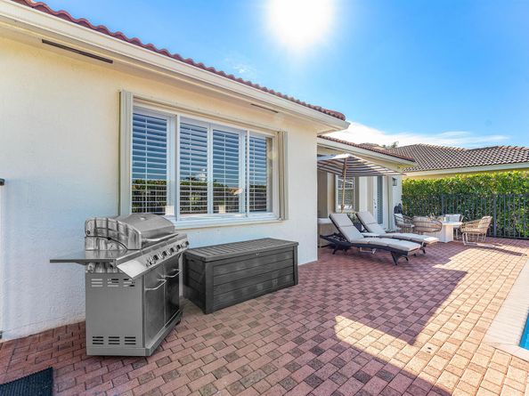 121 Palm Circle, Lake Worth Beach FL 33462