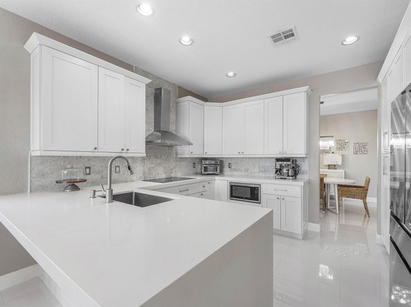 121 Palm Circle, Lake Worth Beach FL 33462