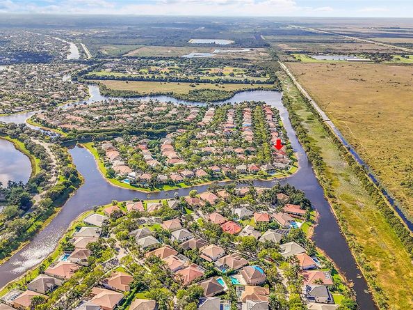 1020 Lavender Cir, Weston FL 33327