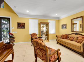 1020 Lavender Cir, Weston FL 33327