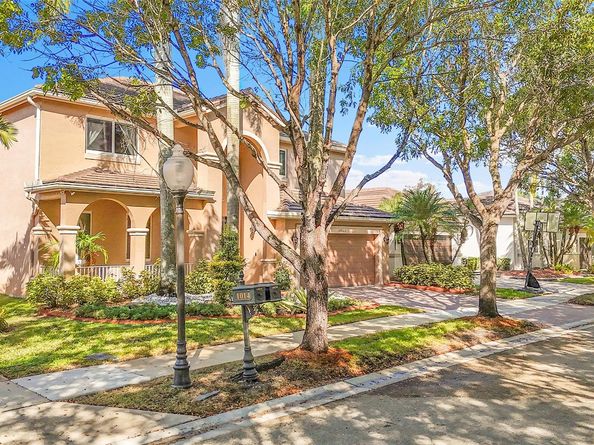 1020 Lavender Cir, Weston FL 33327