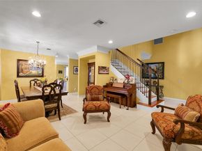 1020 Lavender Cir, Weston FL 33327