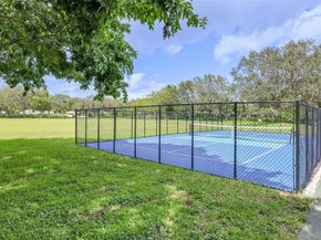 1020 Lavender Cir, Weston FL 33327