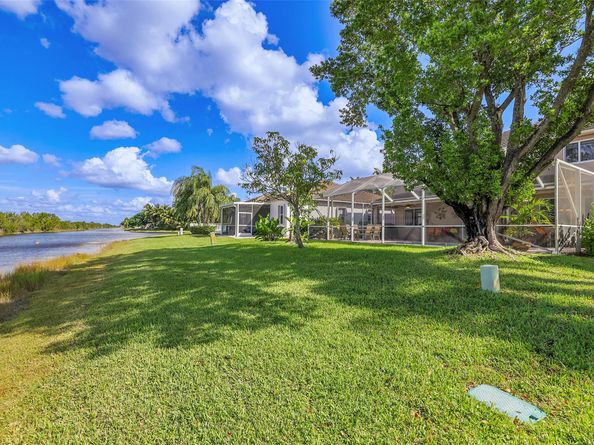 1020 Lavender Cir, Weston FL 33327