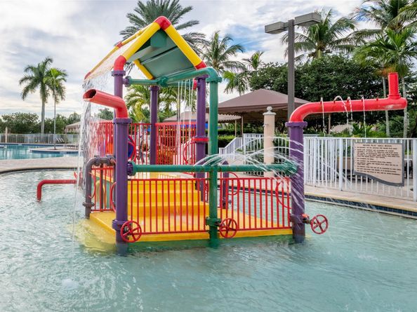 1020 Lavender Cir, Weston FL 33327